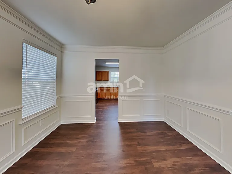 194 Madelia Pl — Photo 5