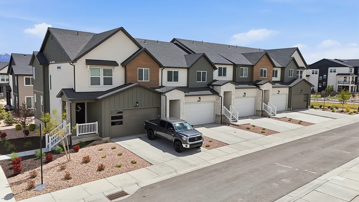 Building Photo - 12667 S Bishop Pass Cv