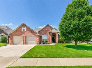 1645 SW 31st St, Moore, OK 73160