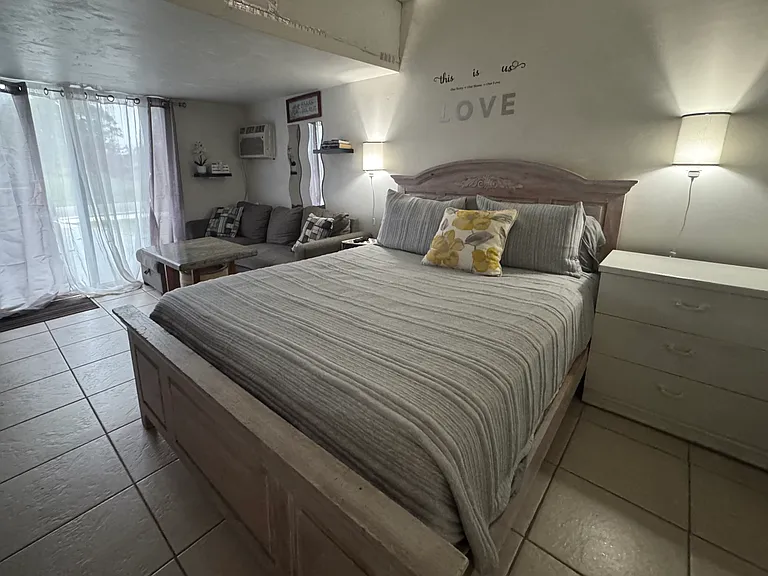 SE Sandia Dr — Photo 2
