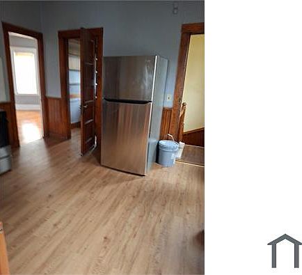 1st image of 61 Topliff St Floor 3