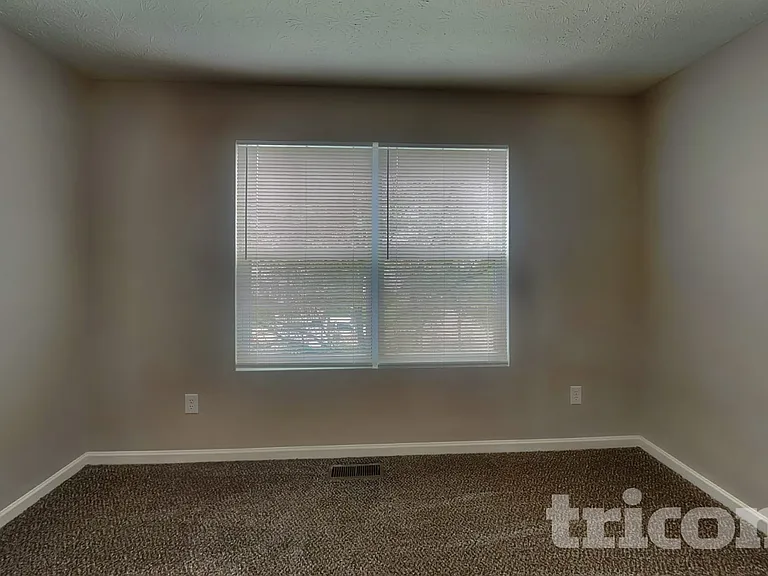 2027 Shadow Creek Blvd — Photo 14