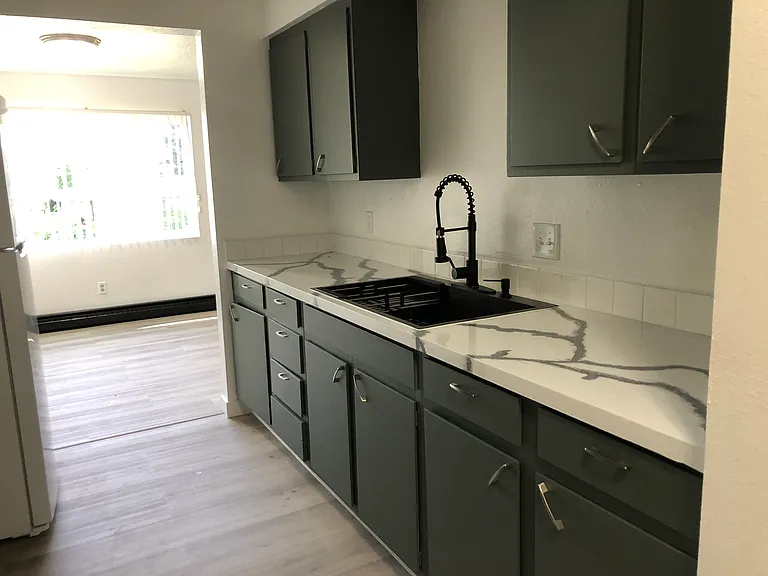 1735 NE Wheatland Dr #B — Photo 7