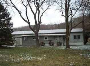 929 Henderson School Rd NE, New Philadelphia, OH 44663