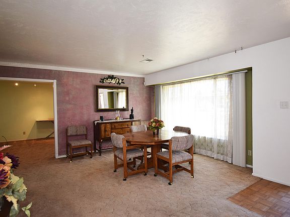 3rd image of 3605 N Coronado Ave