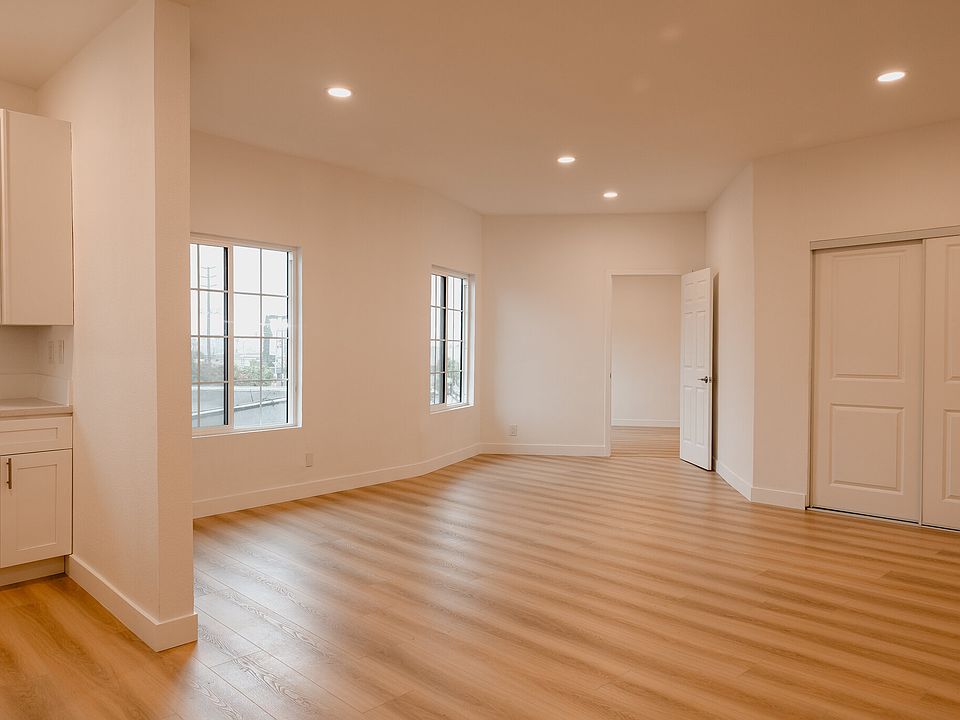 1st image of 4521 Hollywood Blvd #5