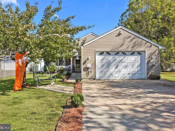 917 Oak Ave, Croydon, PA 19021