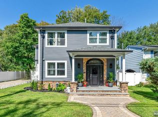 209 Pierron St, Northvale, NJ 07647
