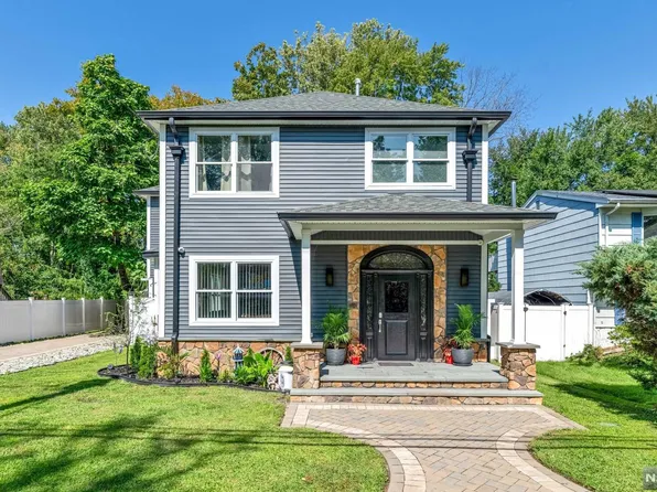 209 Pierron St, Northvale, NJ 07647