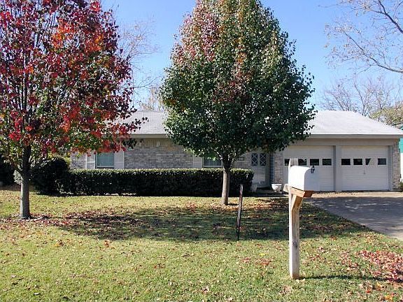 2nd image of 2614 Mintwood Pl
