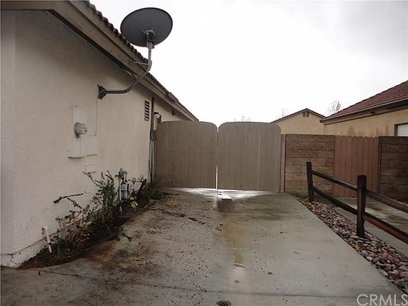 3rd image of 1121 W Fruitvale Ave