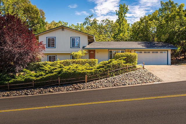 1st image of 3714 Park Dr
