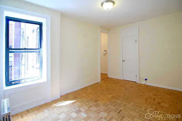 Rented by City Connections Realty | media 11