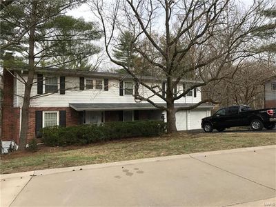 812 Culloden Rd, Saint Louis, MO, 63122