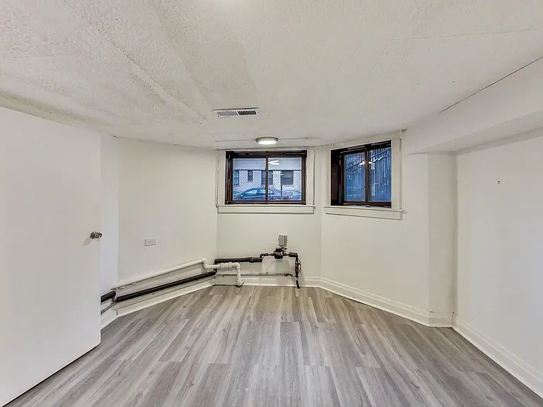 3554 N Wilton Ave #1 — Photo 27