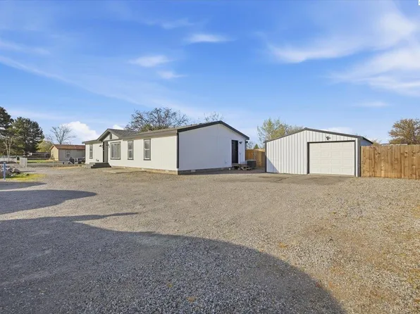 91 Adair Rd, Burbank, WA 99323