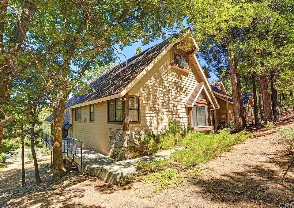 1st image of 521 Sugar Pine Dr