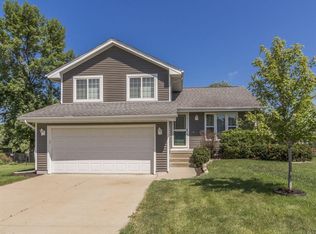 423 Peace Ave NW, Cedar Rapids, IA 52405