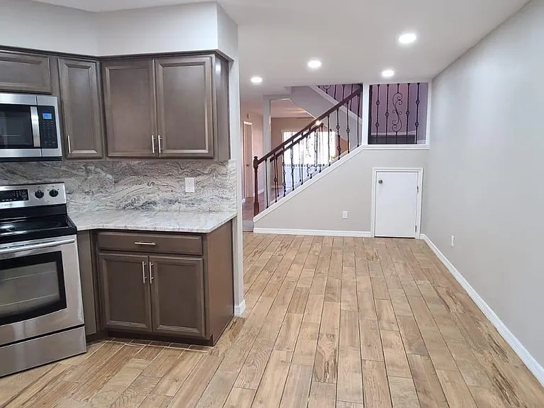 816 Brimfield Ct — Photo 7