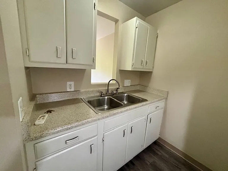 Oak Valley Apartments — Photo 46