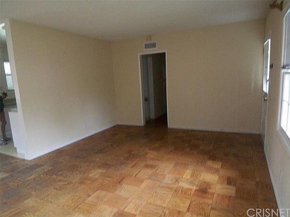 5th image of 7839 Quimby Ave