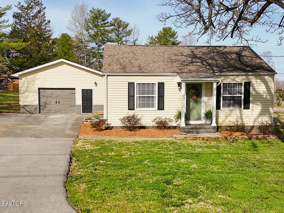 1st image of 8303 Lobelia Ln