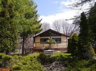 734 Country Place Dr, Tobyhanna, PA