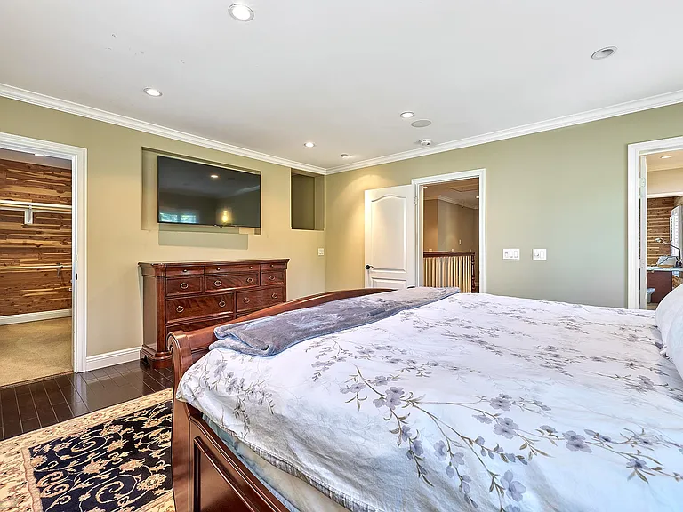 950 S Longwood Ave — Photo 31