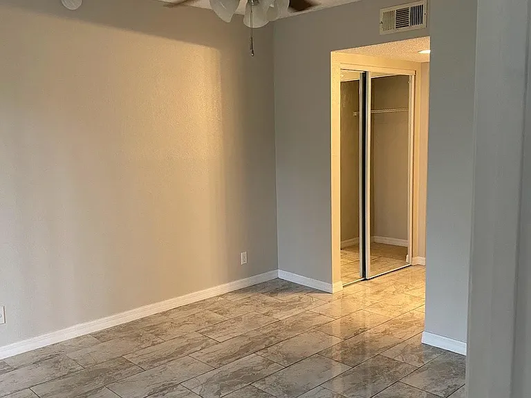 1544 SE Royal Green Cir #101 — Photo 2