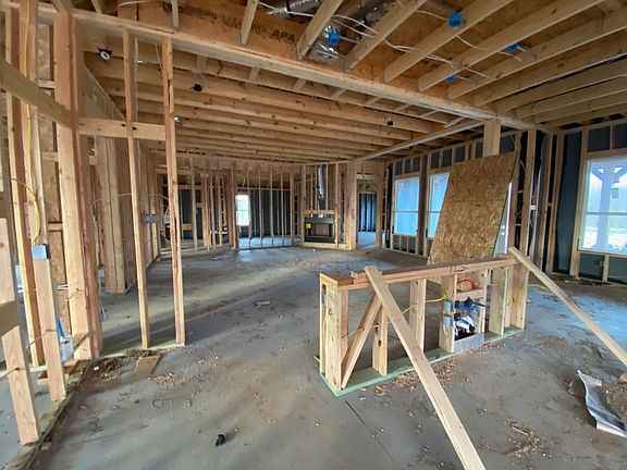 5th image of 7008 Creekside Ln