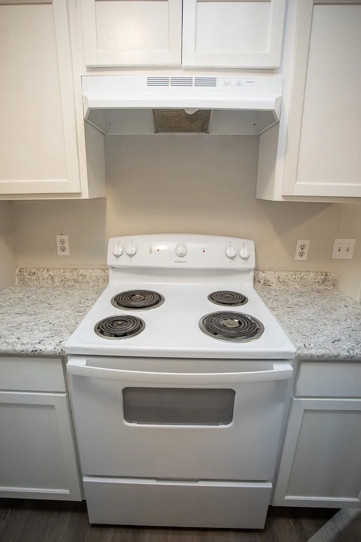 100 Meudon St - 100 Meudon St. Unit D — Photo 1