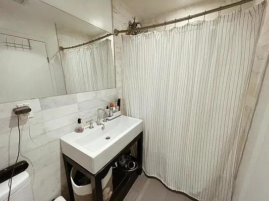 Rented by Luxhome LLC | media 8