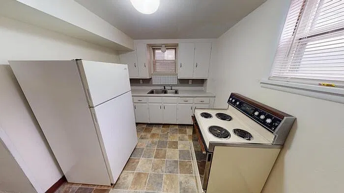1 bed, 1.0 bath, $799 — Photo 2