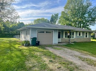 1156 Baldwin Rd, Lapeer, MI 48446