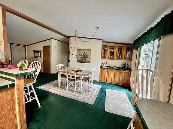 4th image of 146 Cambrian Dr #43