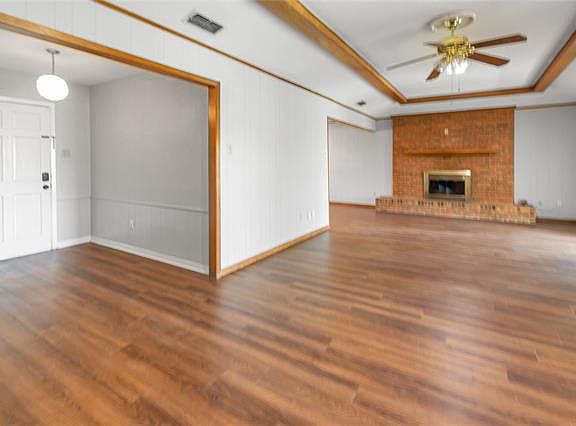 2nd image of 3307 Bonnie Lea St