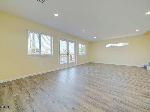 3rd image of 6008 Sunset Ave