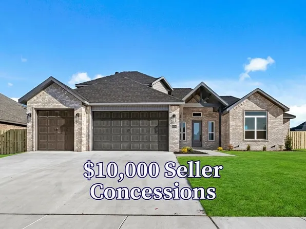 1200 Fierce Ln, Centerton, AR 72719