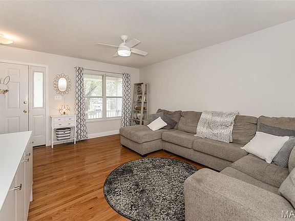 4th image of 6028 Westminster Ct