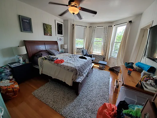 Rented by Magnificat Corp | media 4