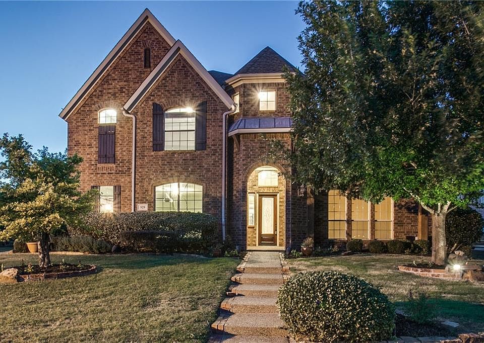 1st image of 529 Carrington Ln