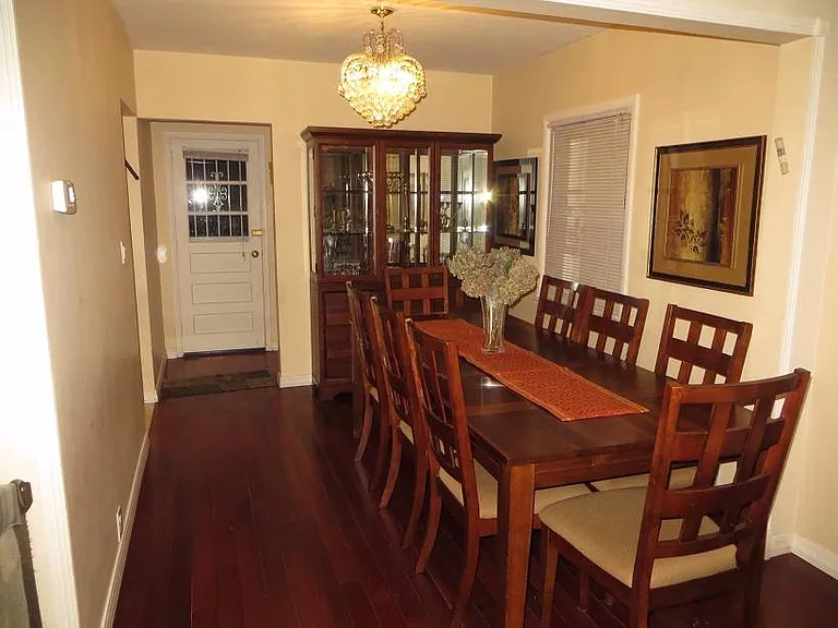 16612 Union Tpke — Photo 5