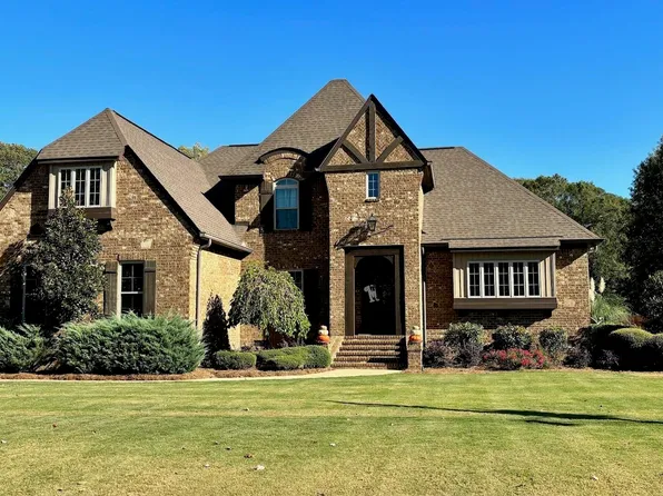 1111 Lake Forest Dr N, Southside, AL 35907