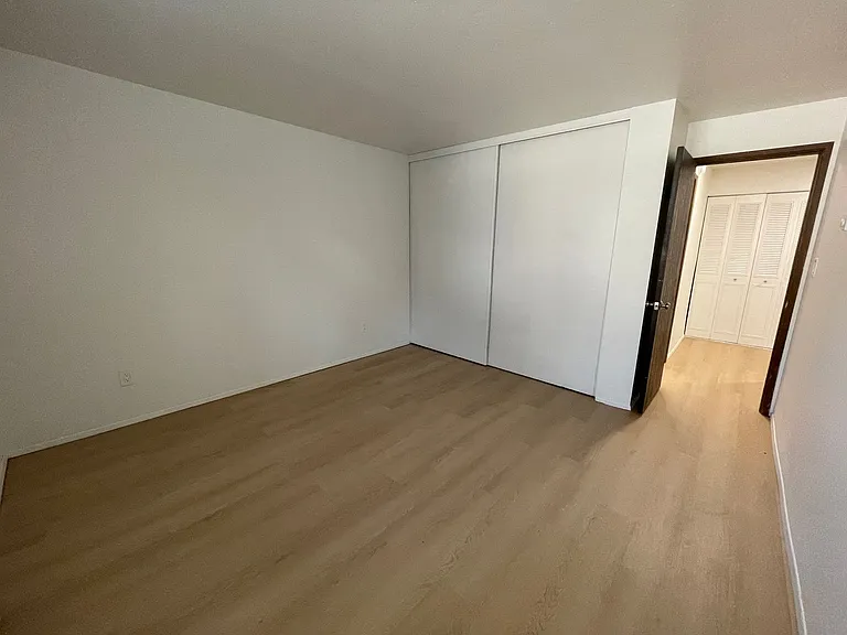Wingate Apartments — Photo 19