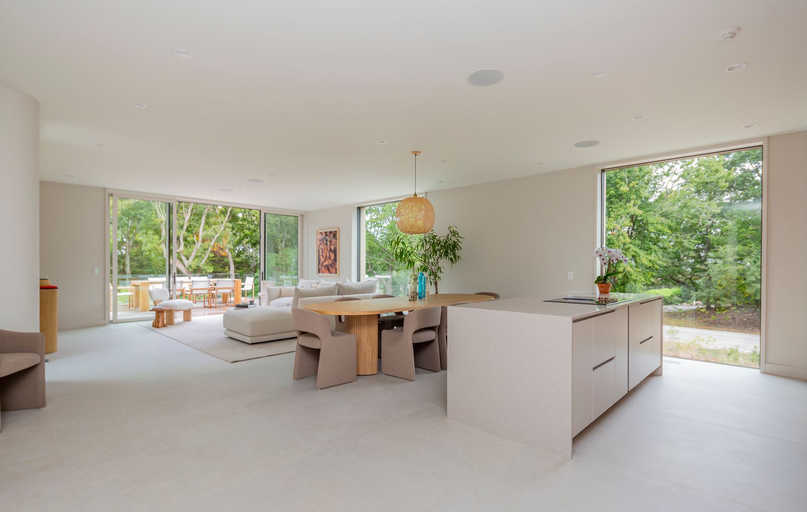  Open Concept 