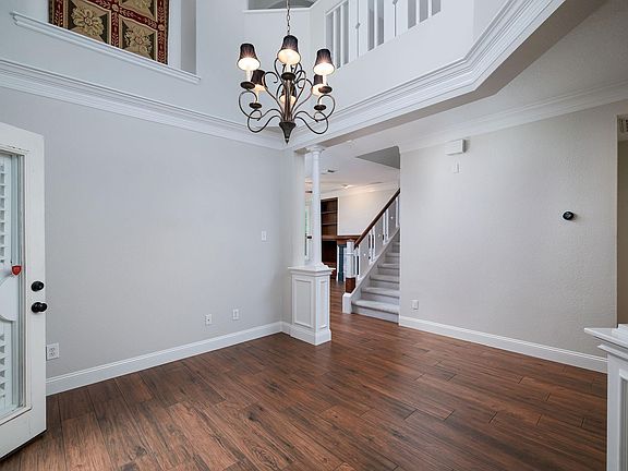 5th image of 18 Doeskin Pl