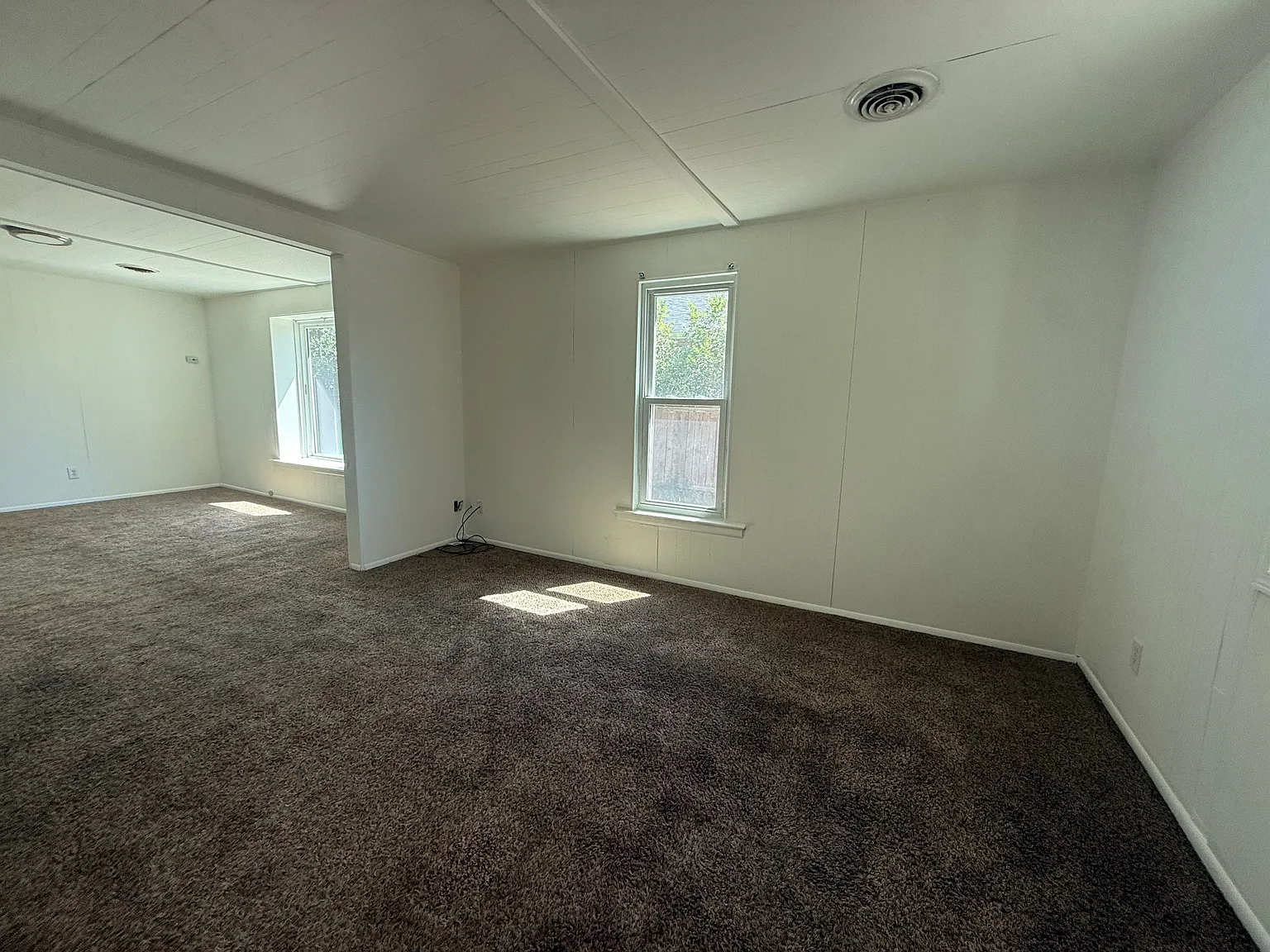 23 Custer Ave - 1 — Photo 2
