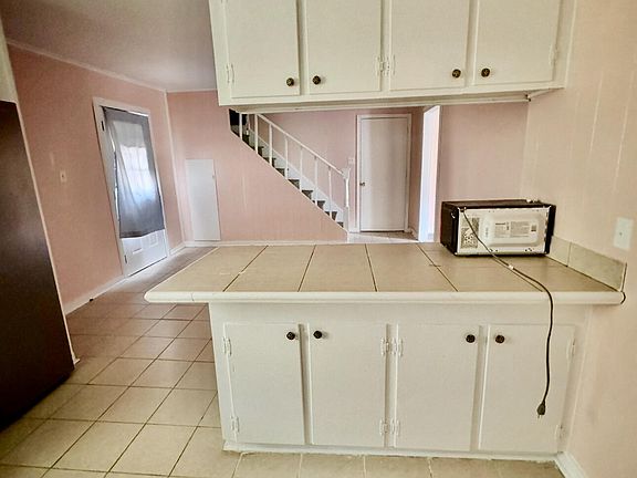 5th image of 112 Kildare Ct