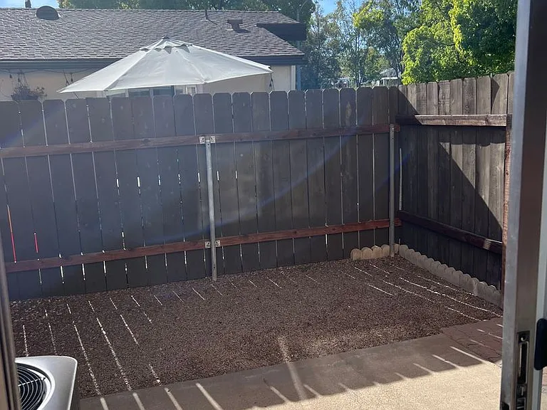 10125 Carefree Dr — Photo 23