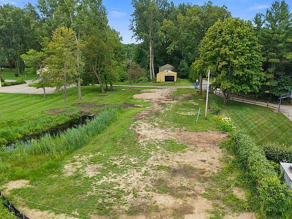 4th image of 20306 Hillandale Rd